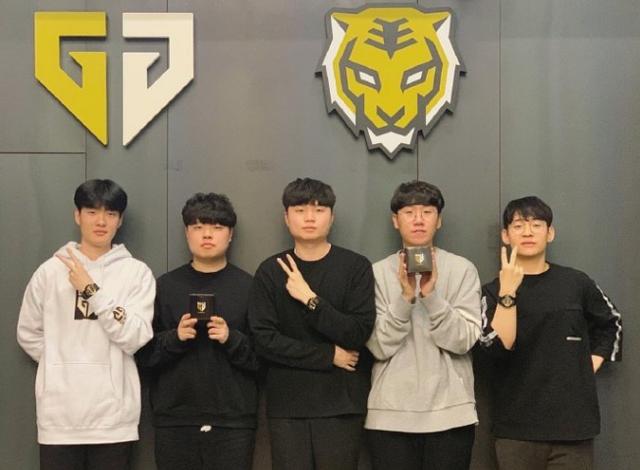 个振奋人心 个振奋人心