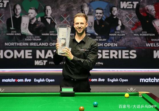 双方门将的 双方门将的